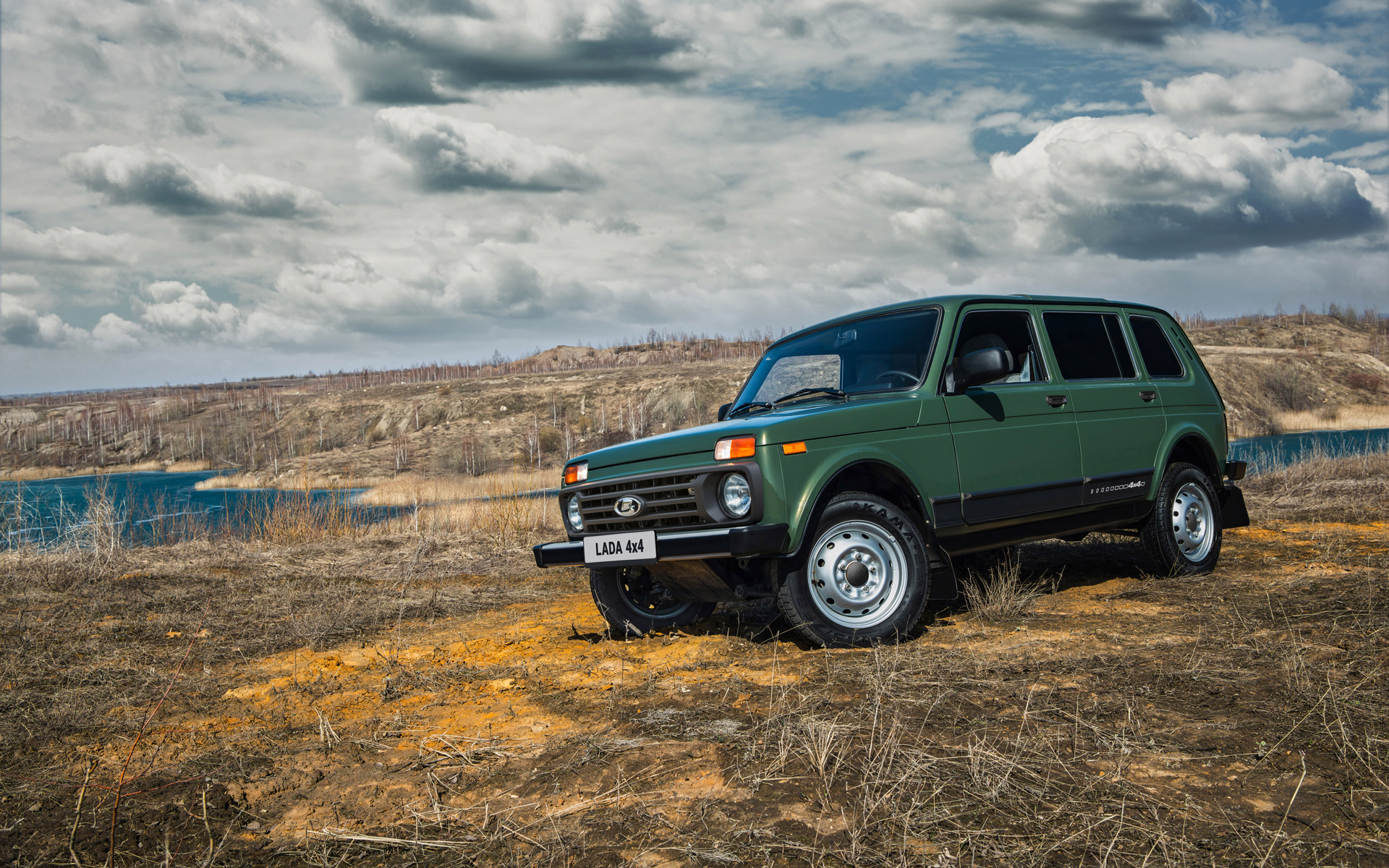 /img/cars/1637051967-exterior_lada_4x4_5_dv_5.jpg