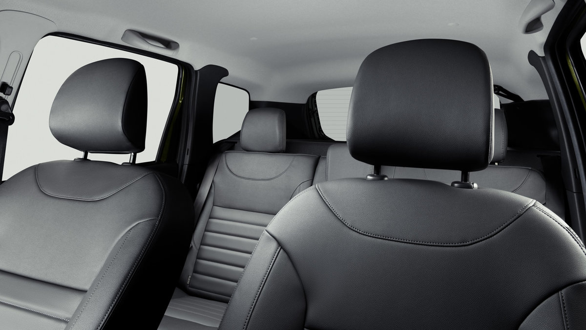 /img/cars/1637052940-interior_renault_Duster_New_5.jpg